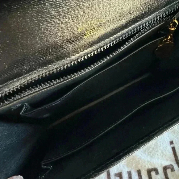 VINTAGE GUCCI SNAKESKIN CLUTCH - Picture 11 of 15